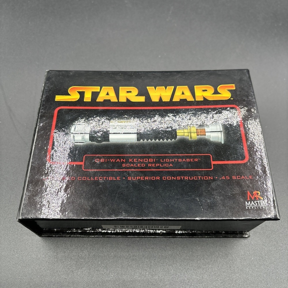 Star Wars Master Replicas Obi Wan Kenobi Lightsaber .45 Scaled Replica SW-304